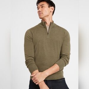 Banana Republic Olive Green Men's Sweater